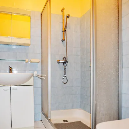 2 Bedroom In בית נופש קוליור