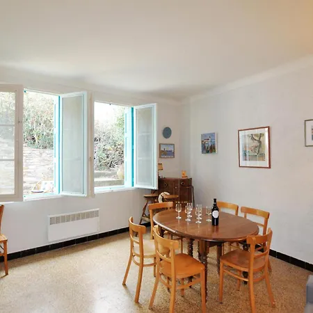 בית נופש 2 Bedroom In קוליור