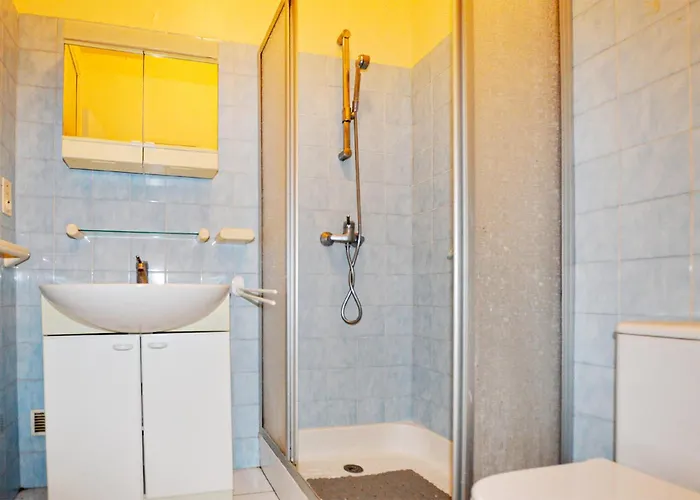 2 Bedroom Amazing In Ferienhaus Collioure